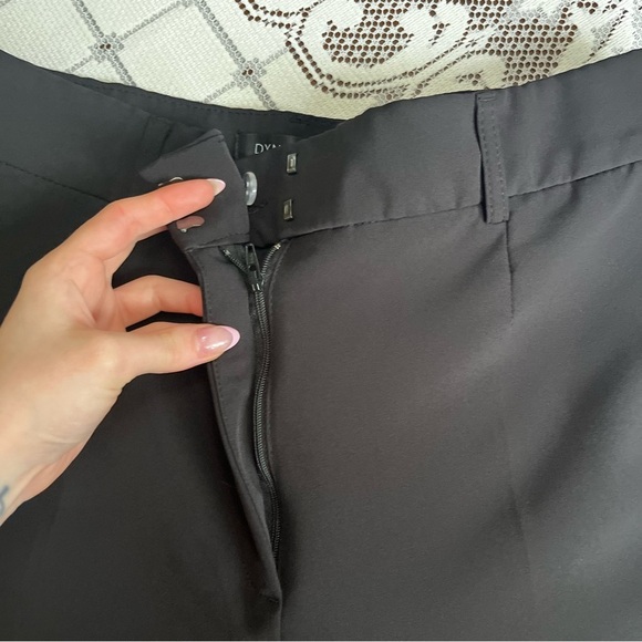 Dynamite Black Wide Leg Dress Pants size 8 - Picture 3 of 6